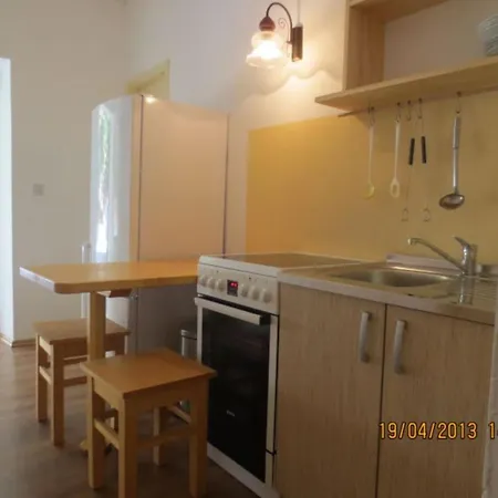 Trojanovi - Three Bedroom With Sea View And Balcony