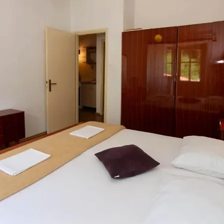 Trojanovi - Three Bedroom With Sea View And Balcony Orebić